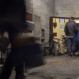 La Ville de Genève réactive son plan grand froid à partir de vendredi soir. Un abri PC supplémentaire est ouvert dans le quartier de Champel (image d'illustration). KEYSTONE/MARTIAL TREZZINI